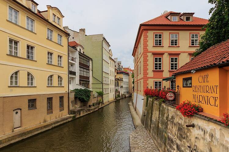Devil's Channel, Prague