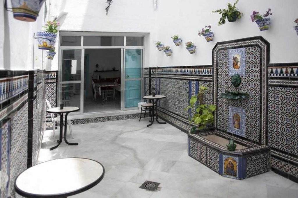 Sevilla Dream Hostel common space