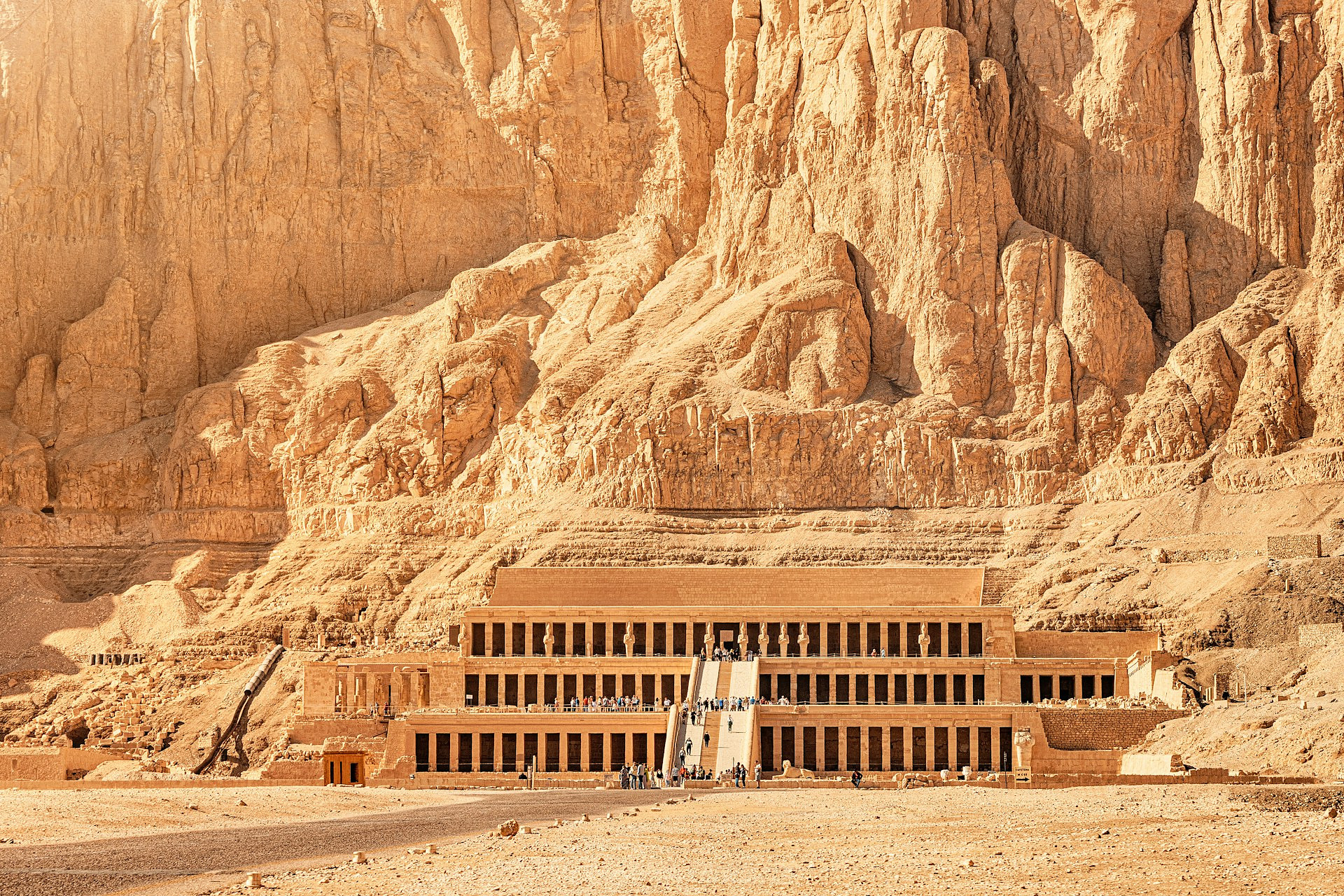 Valley of the Kings - Queen Hatshepsut - feature