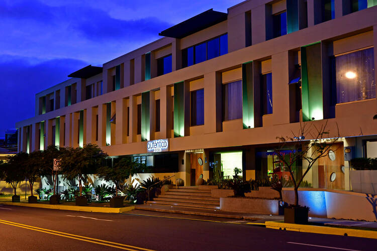 Autentico Hotel