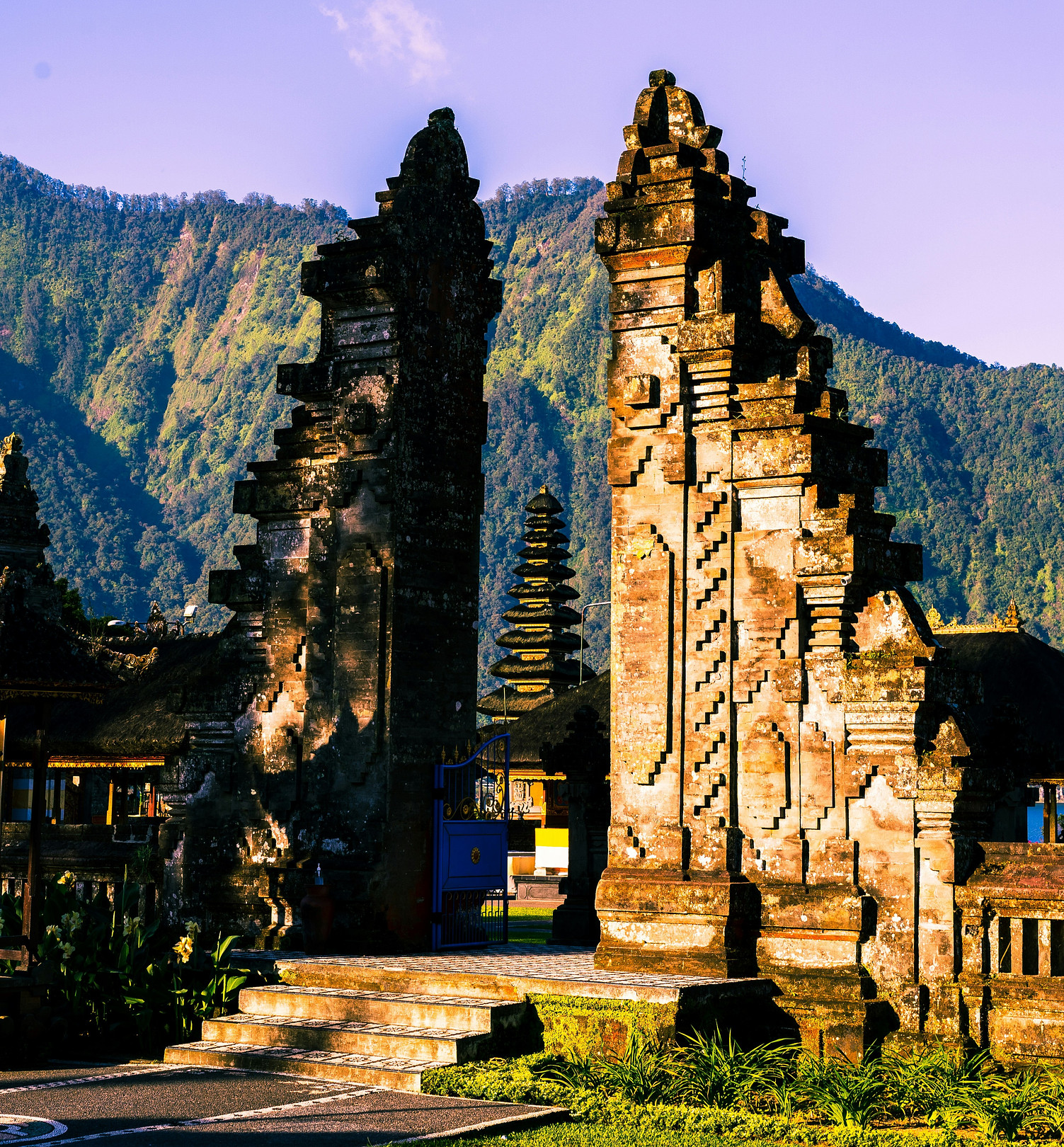 Pura Ulun Danu Bratan Temple Bali feature