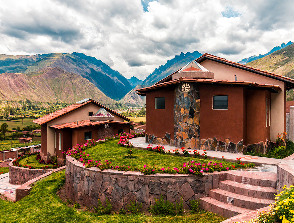 Samadhi Sacred Valley Yoga Retreat with Ale Befeler