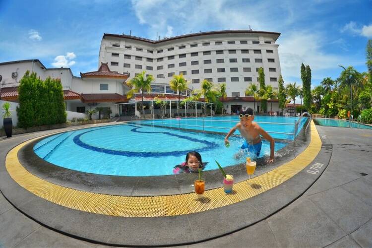 The Sunan Hotel