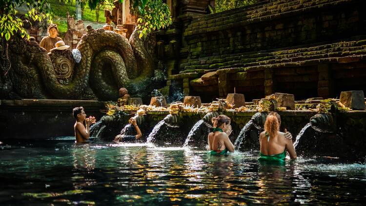 bali melukat