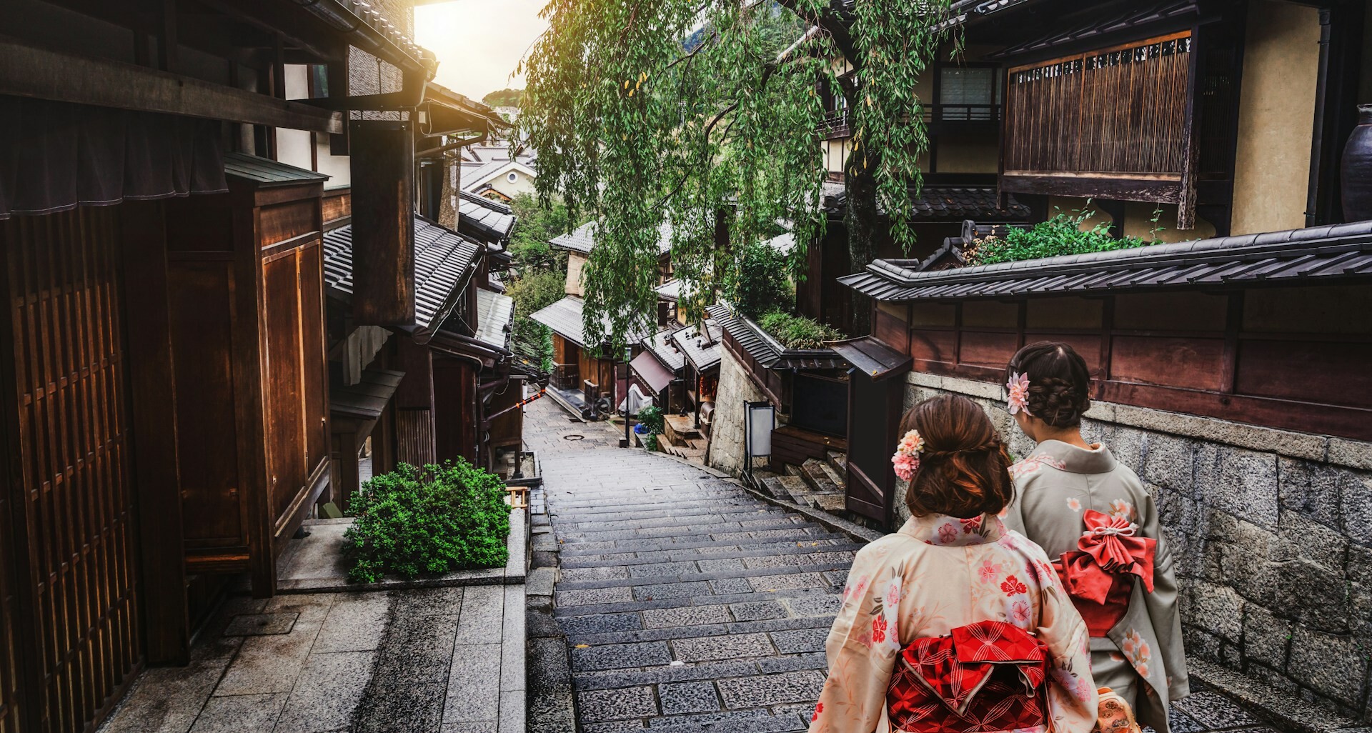 Gion district, Kyoto - Japan - feature