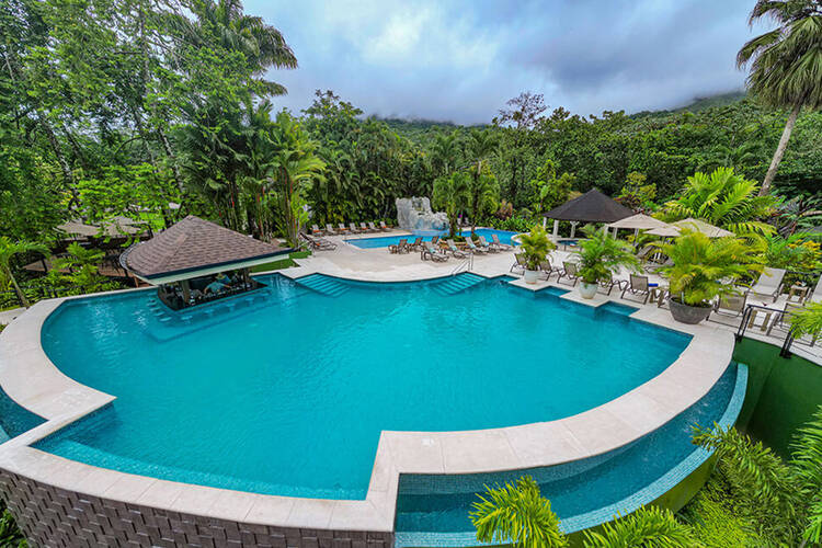 Hotel Lomas del Volcan 
