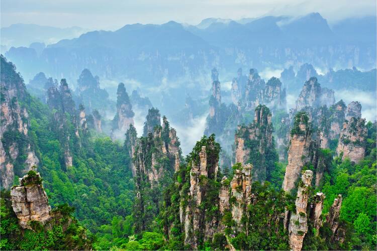 Wulingyuan Scenic Area, Zhangjiajie - featired