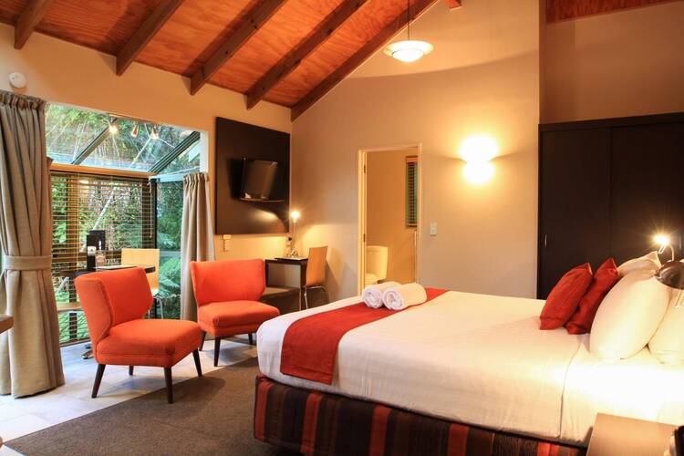 Rainforest Retreat, New Zealand