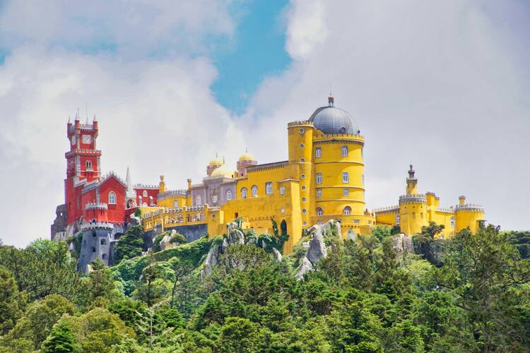 Palace of Pena - featured