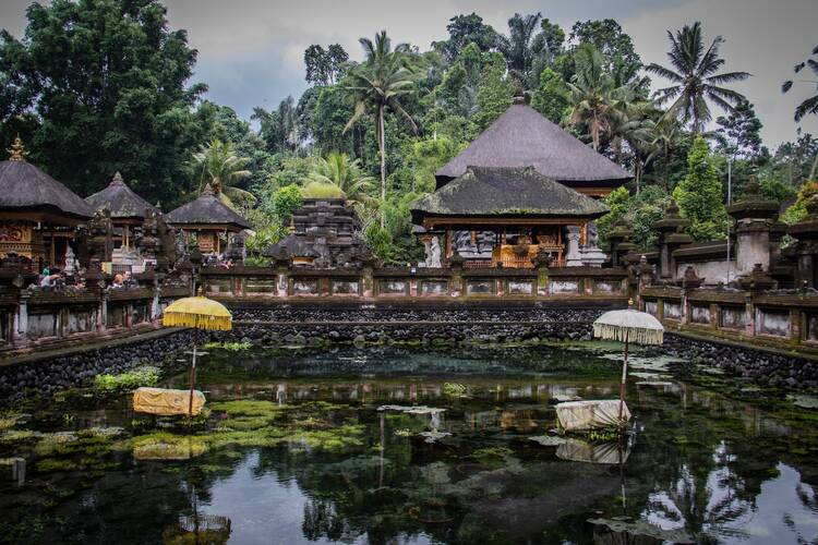 Tirta Empul holy water temple