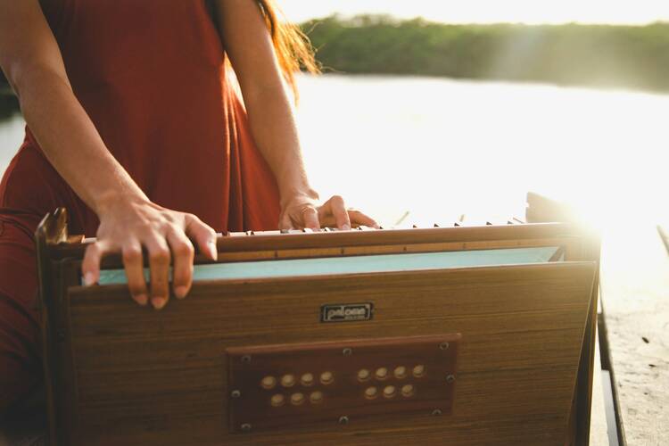 Woman / Kirtan