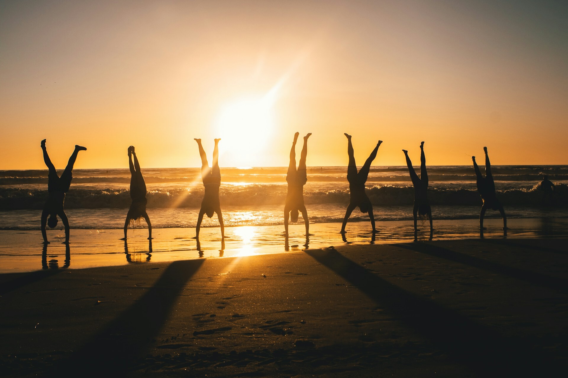 Beach yoga friends ft
