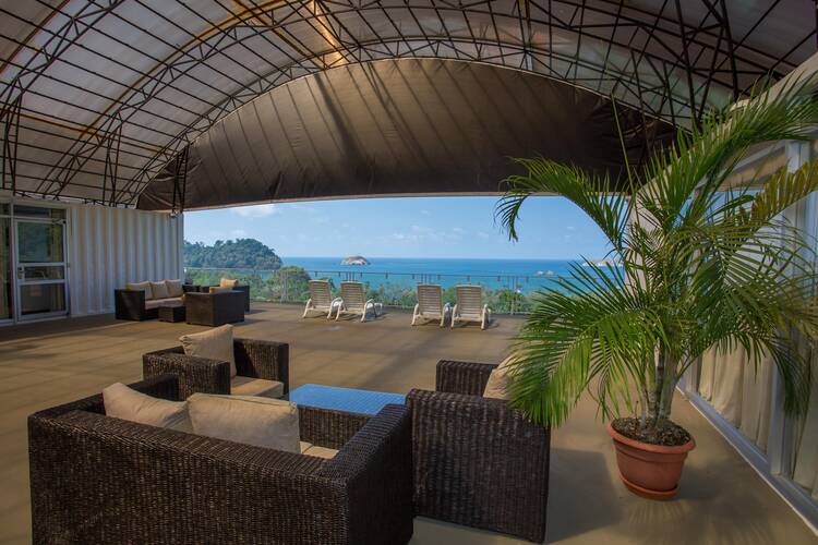 El Faro Beach Hotel