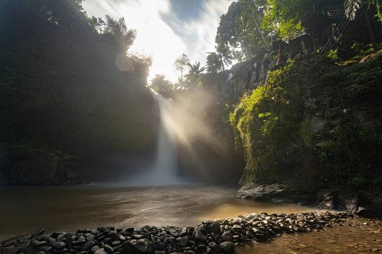 Tegenungan Waterfall - featured