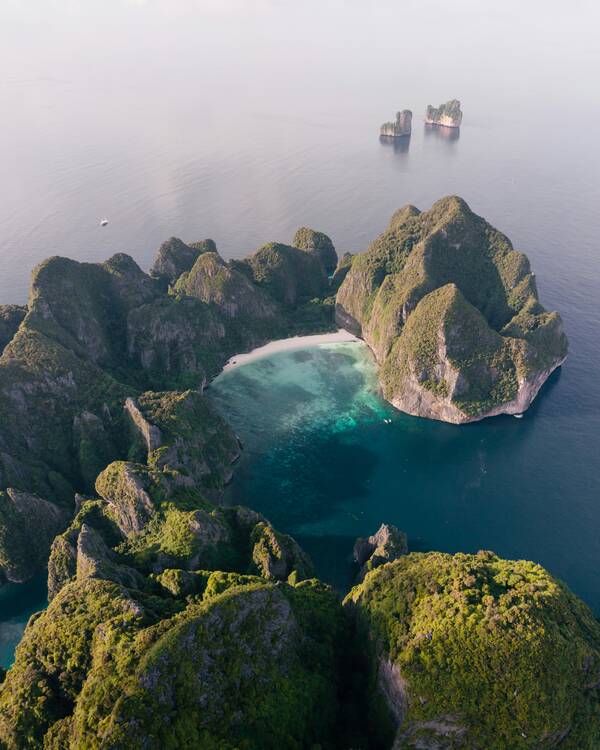 Phi Phi Islands, Maya Bay
