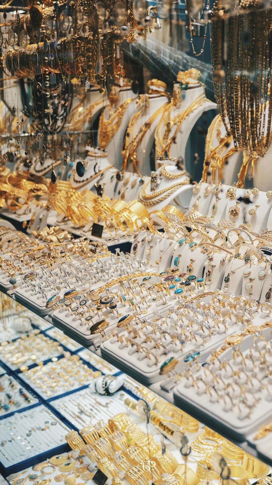 Grand Bazaar, Jewlery, Istanbul, Turkey - feature