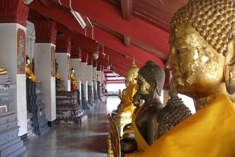 Nakhon Si Thammarat Buddhas - featured