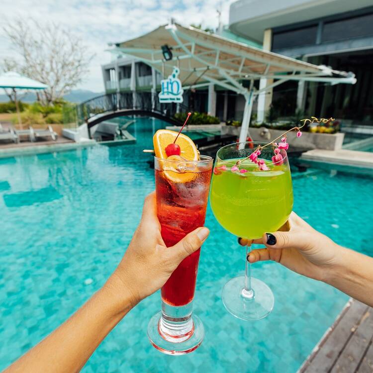 Crest Resort & Pool Villas