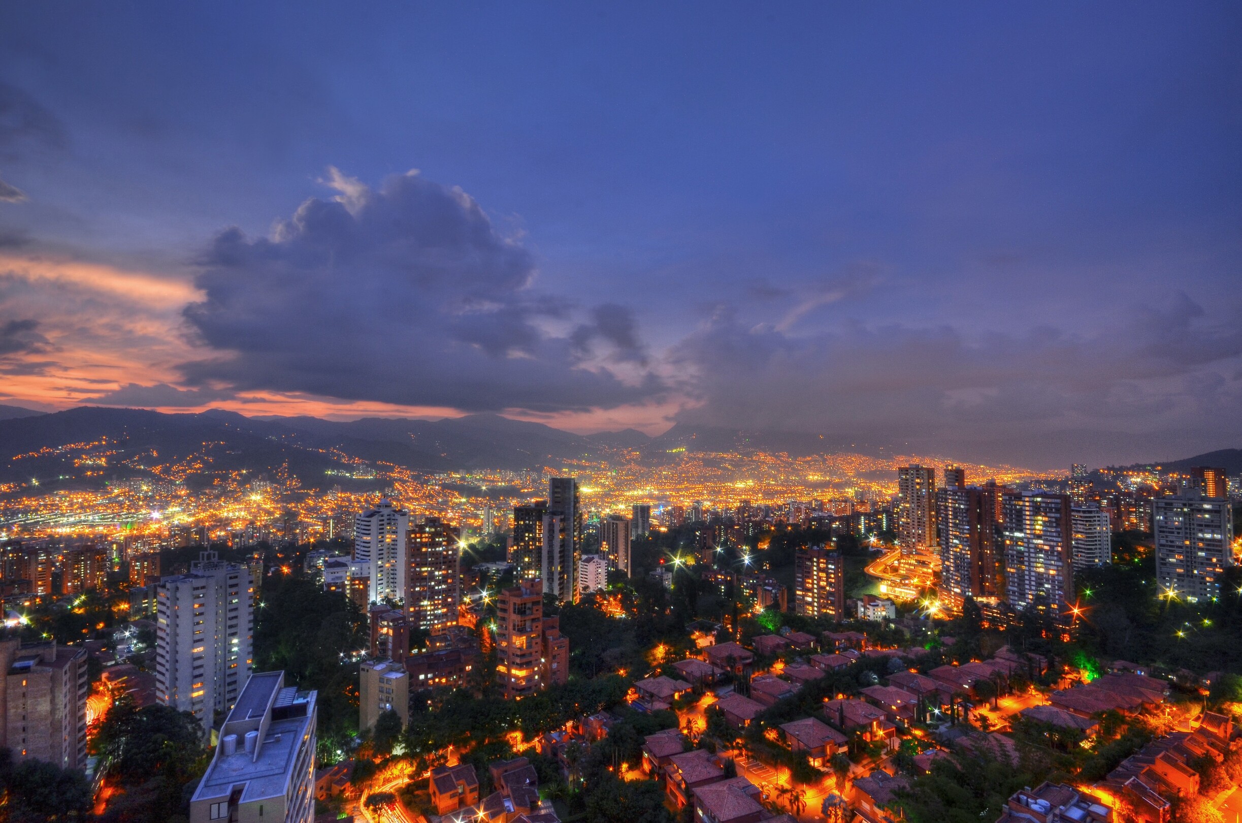 medellin night view feature