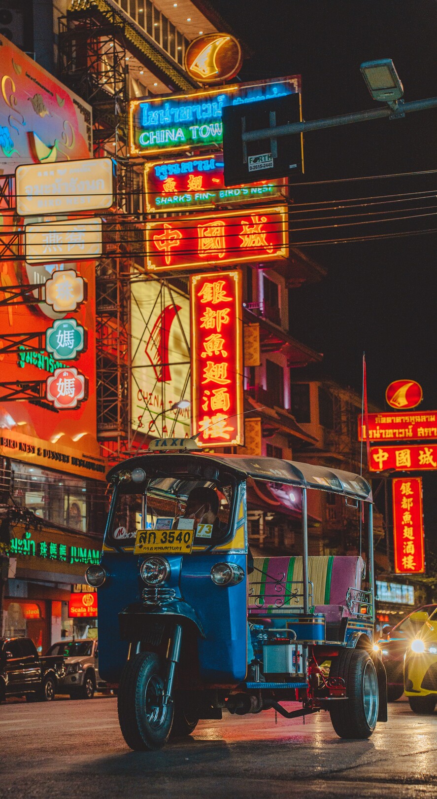 Yaowarat, Bangkok - tuk tuk - feature