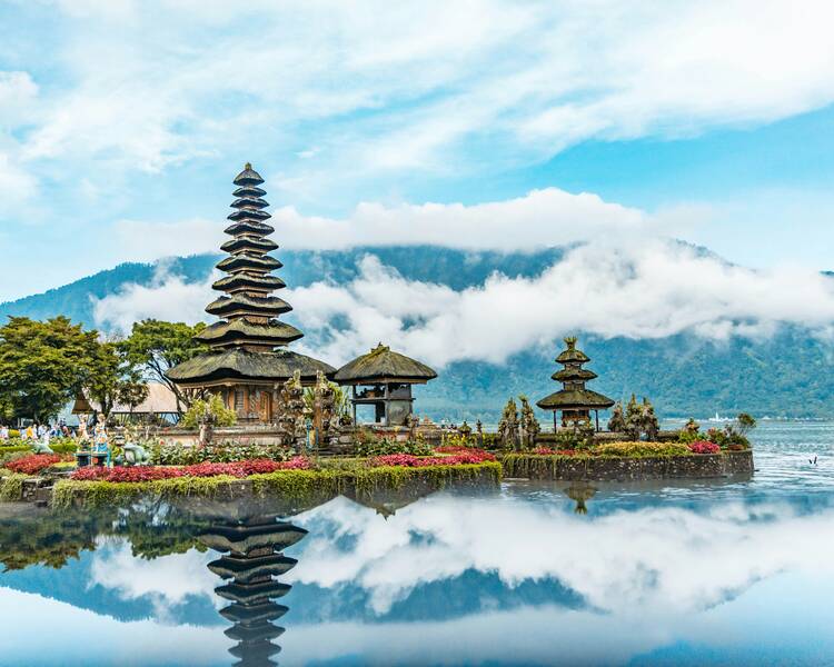 Ulu Danu Temple