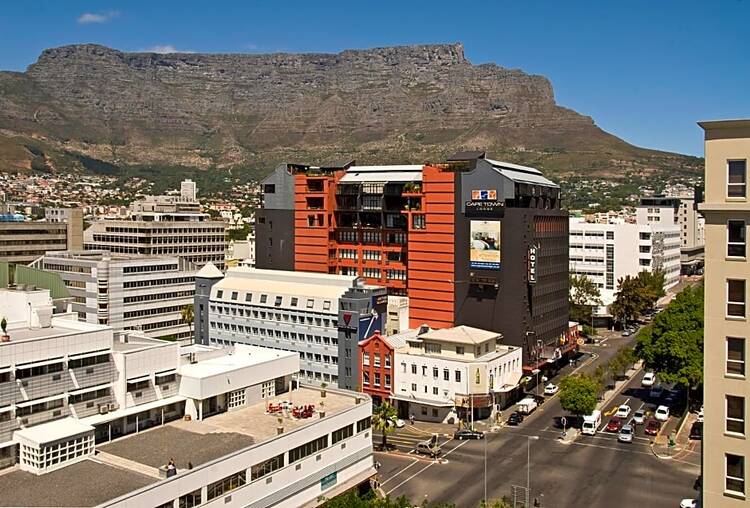 Cape Town Lodge Hotel