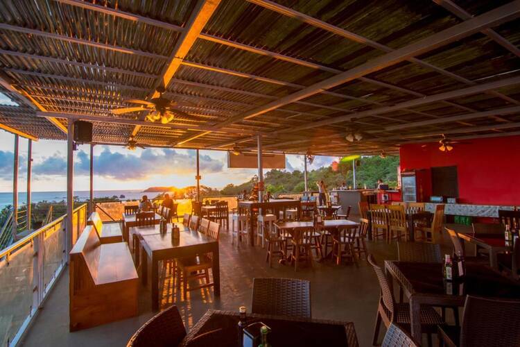 El Faro Beach Hotel