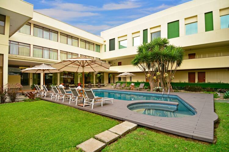Autentico Hotel