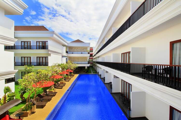 Grand Palace Hotel