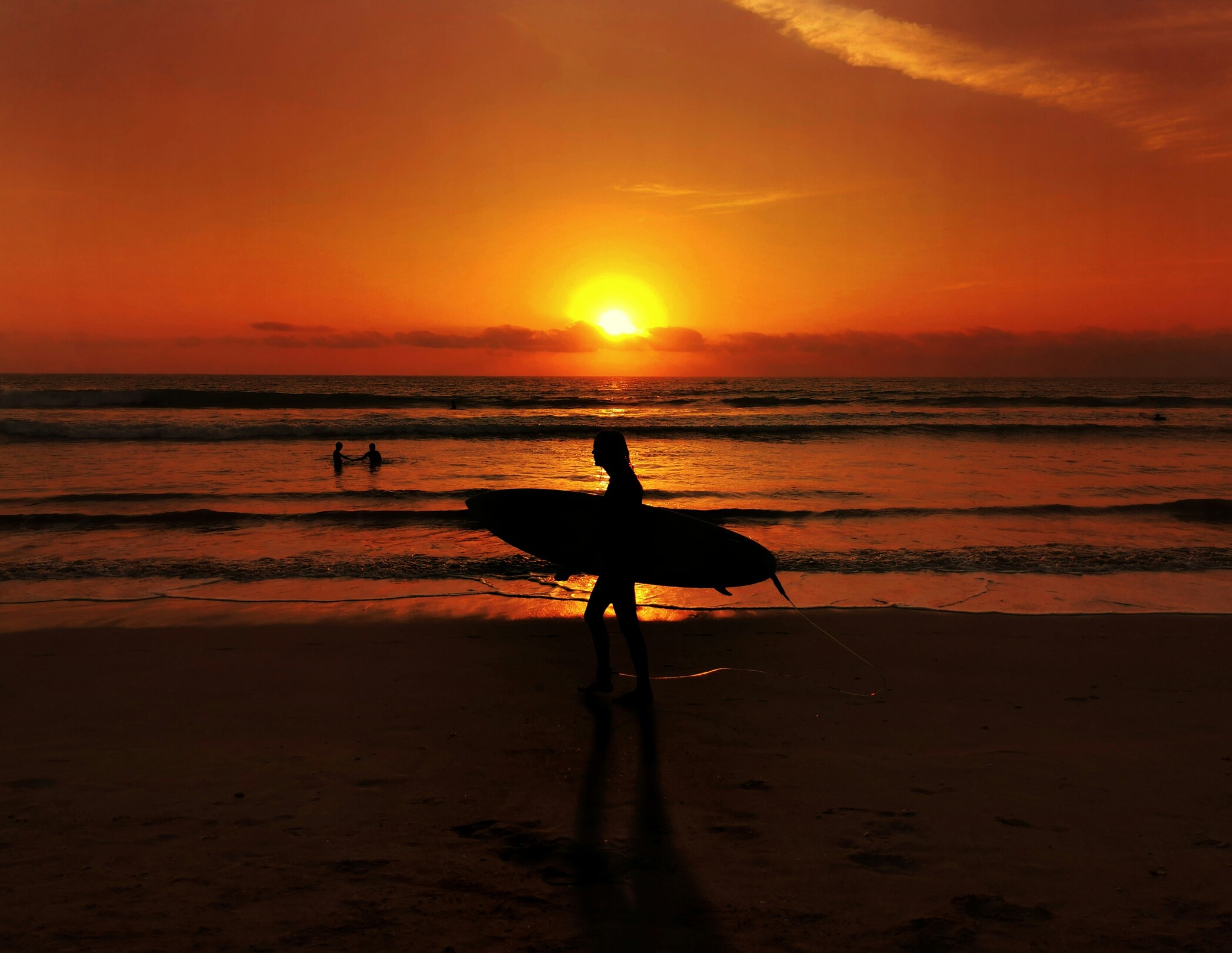 Kuta surfing