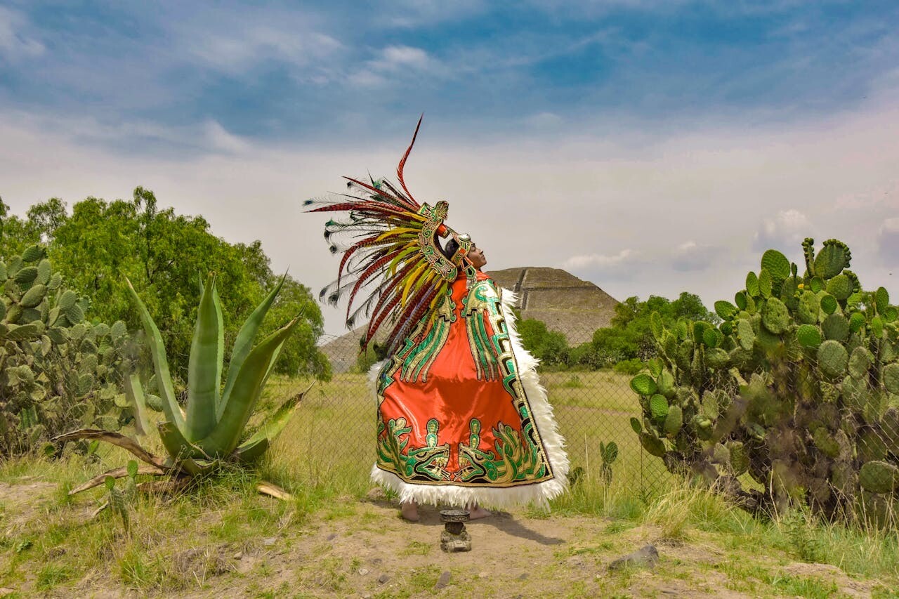 Traditional woman at Teotihuacan