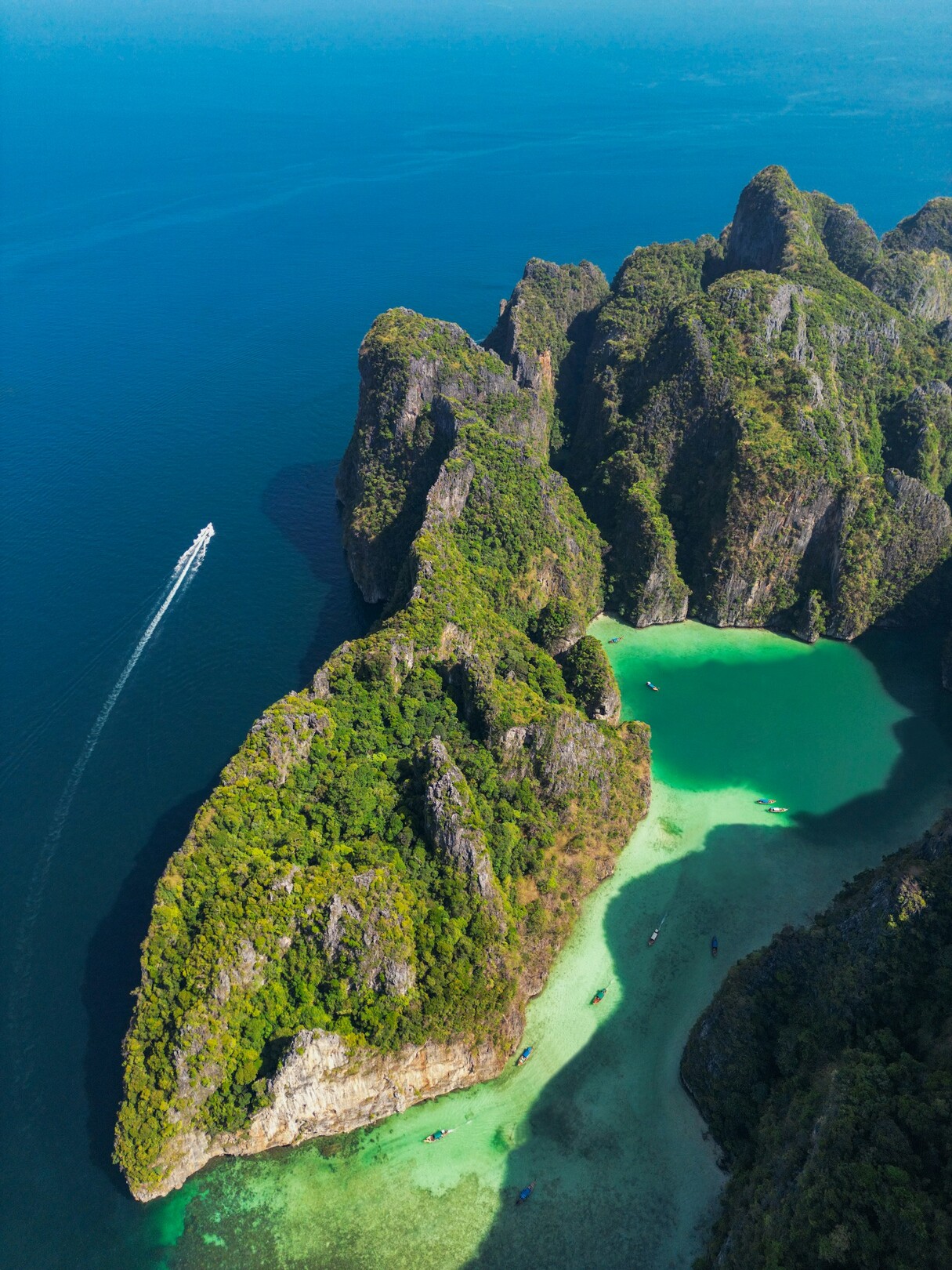 Pileh Lagoon - Phi Phi Island - feature