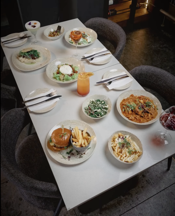 Welcome dinner, Therapy Restaurant