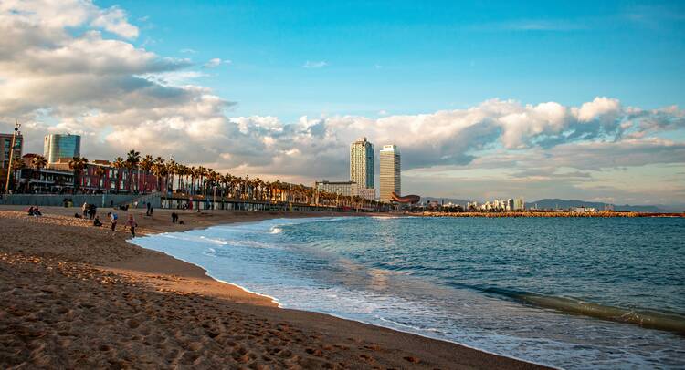 Barcelona Yoga beach