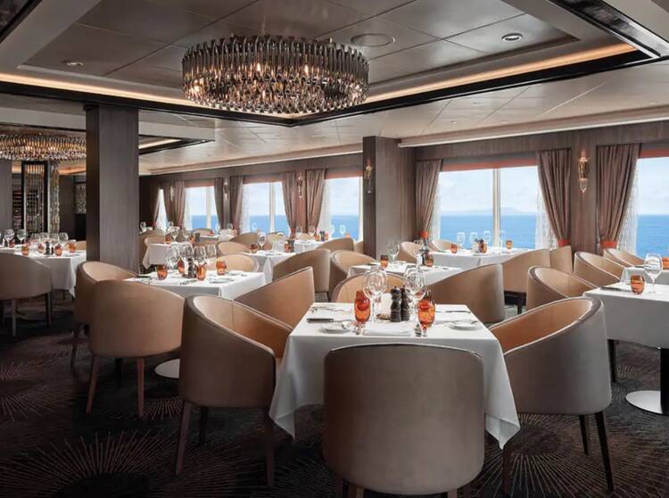 Dining room on Norwegian Cruise Line