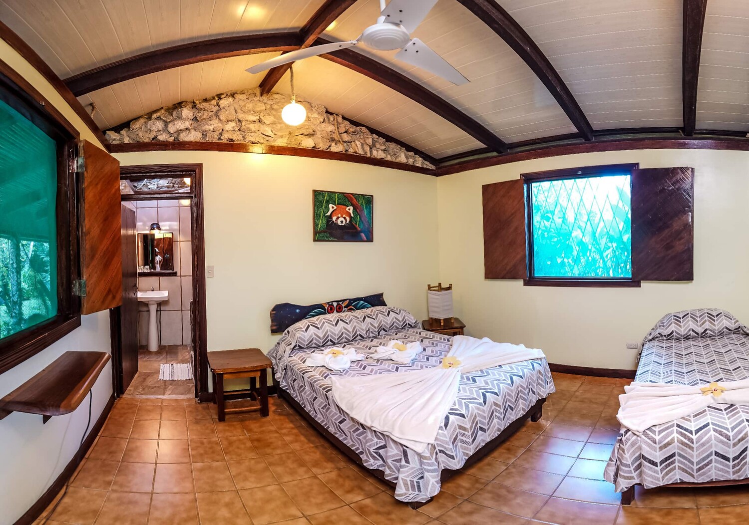 Atlantida Lodge rooms