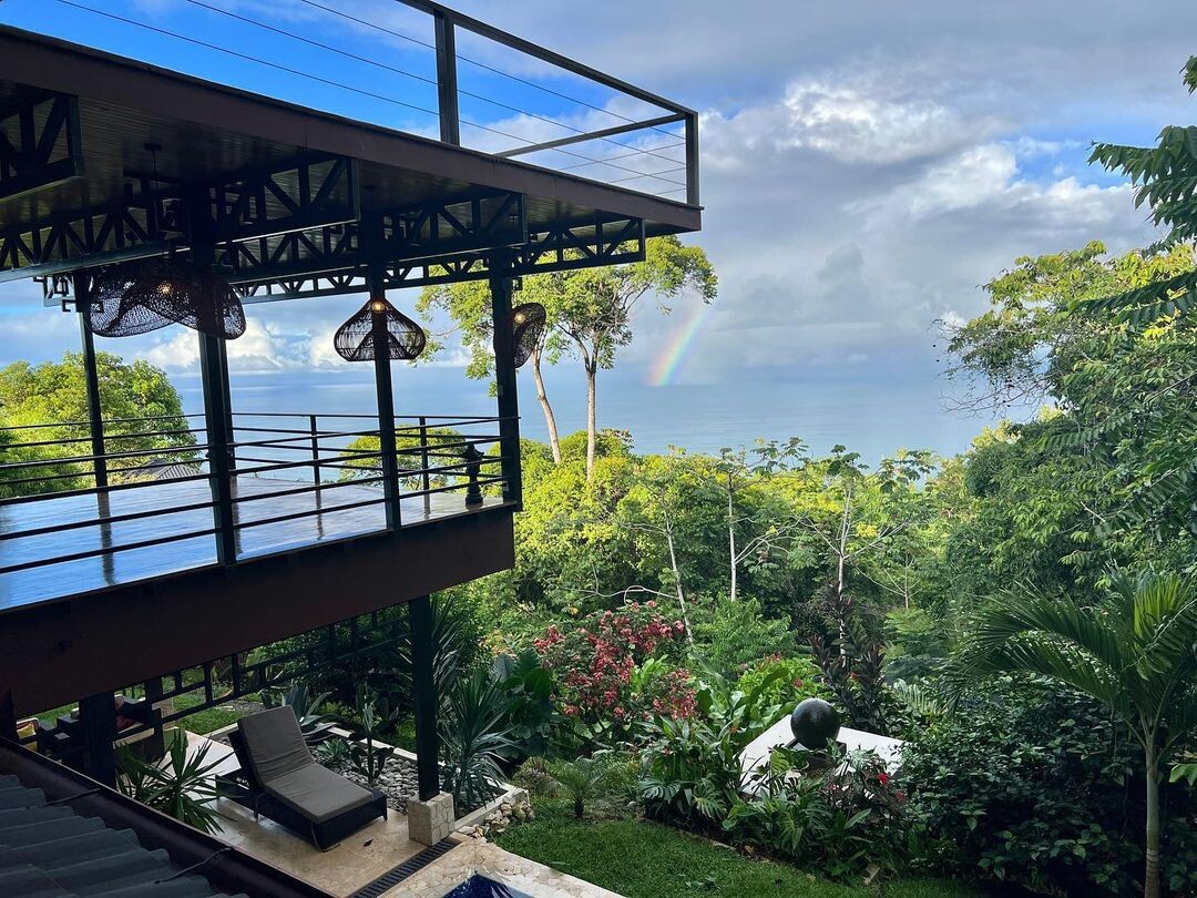 View of South Pacific at Pagoda del Loto Azul