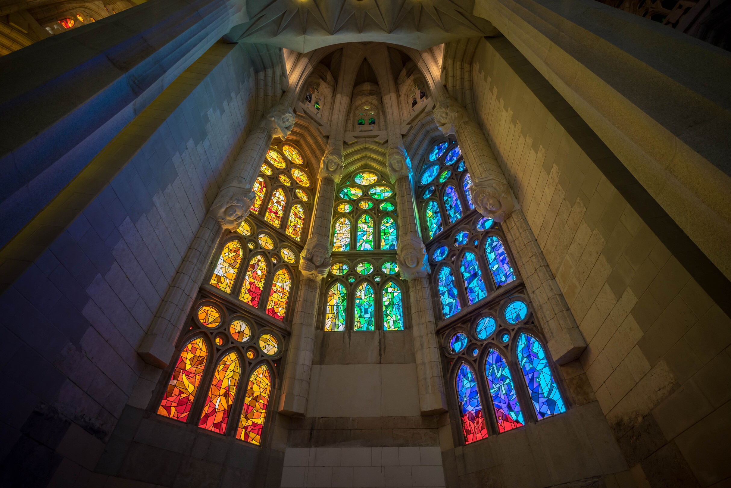 Sagrada Familia inside view feature