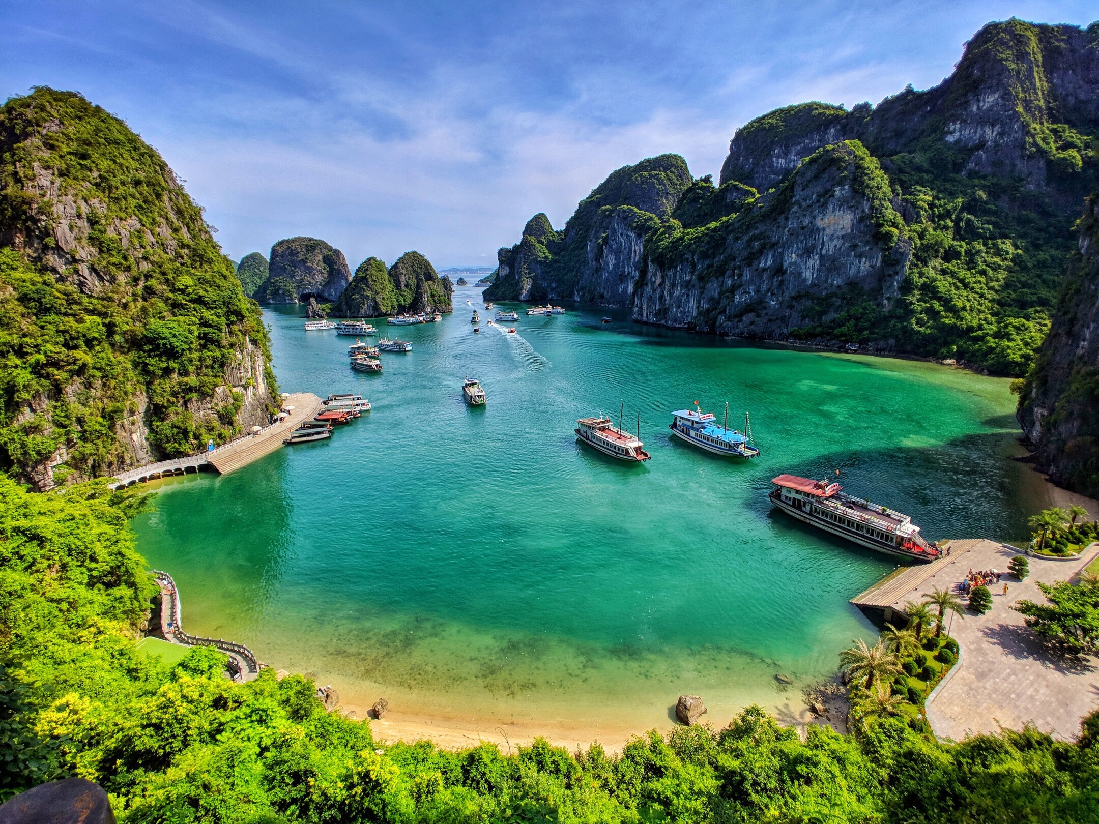 Ha Long / Halong Bay - featured
