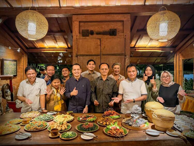 Warung Pulau Kelapa