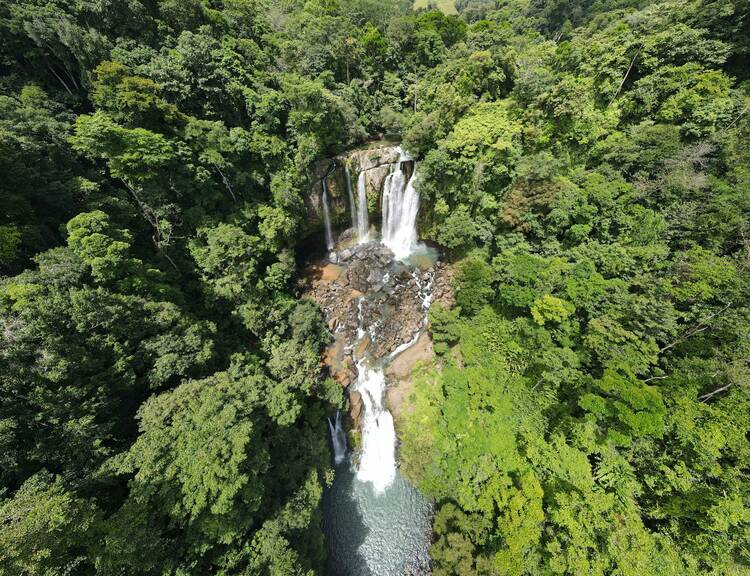 Nauyaca Waterfalls
