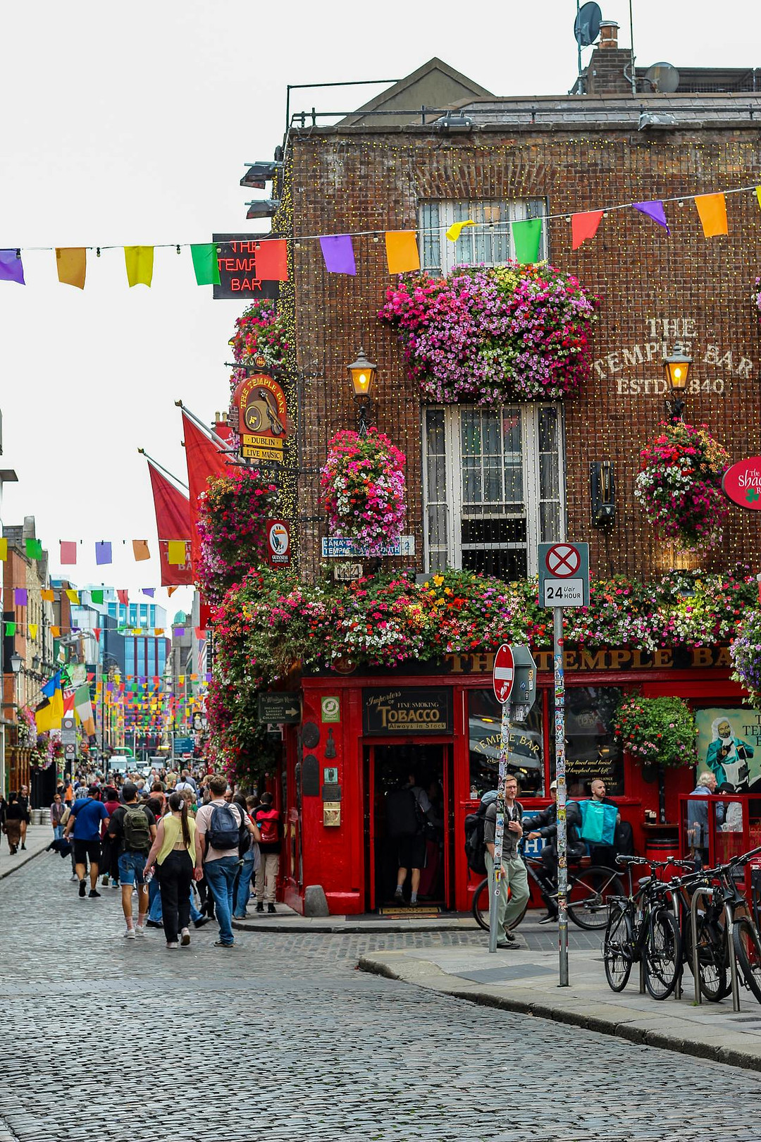 Temple Bar - Dublin, Ireland - feature