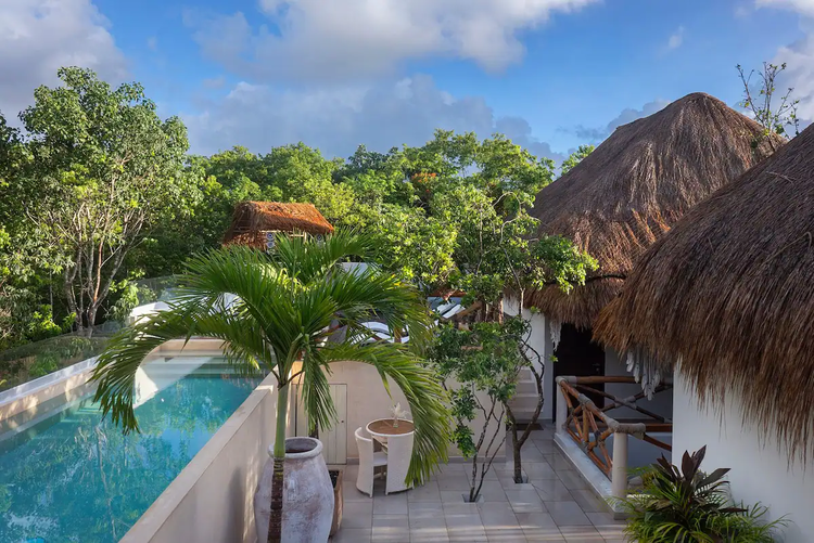 villa elements airbnb private