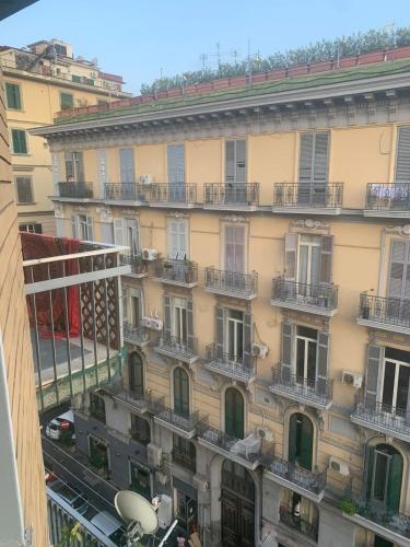 Alexander Hostel, Naples