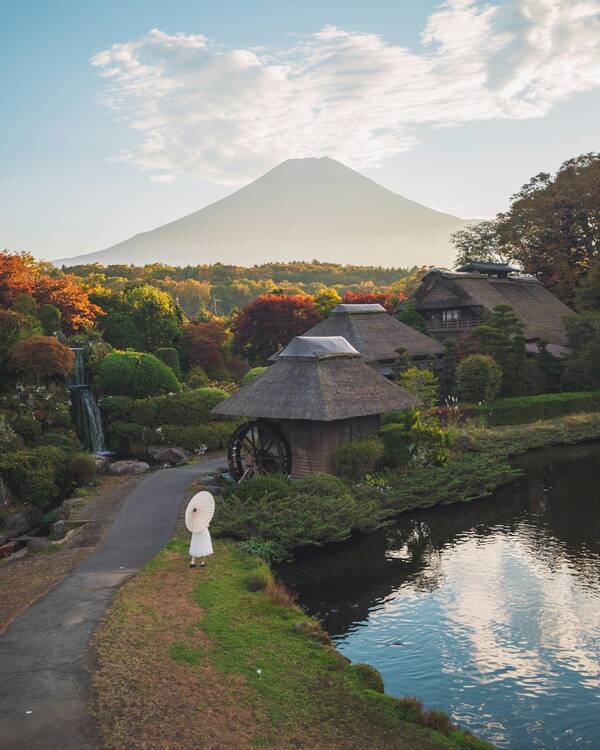 Oshino Hakkai