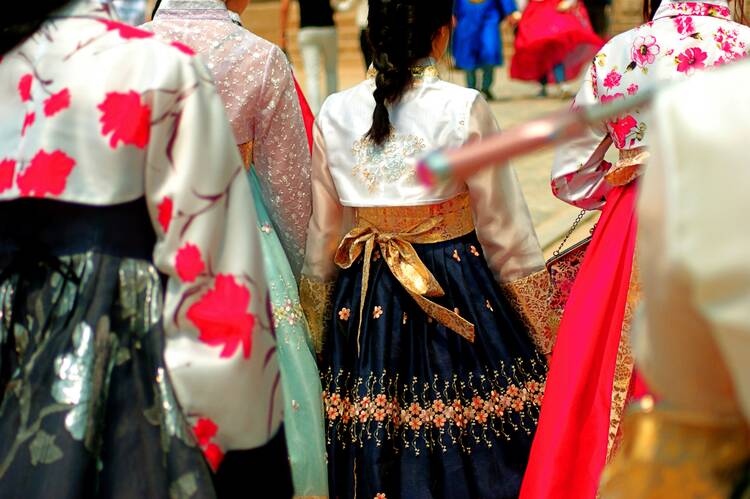 Hanbok details - featured