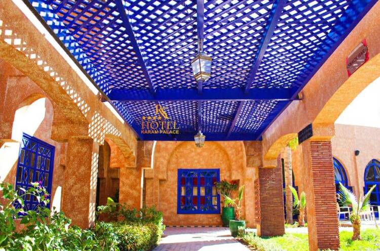 Hotel Karam Palace
