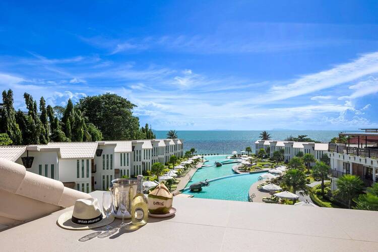 Vannee Golden Sands Beachfront Resort