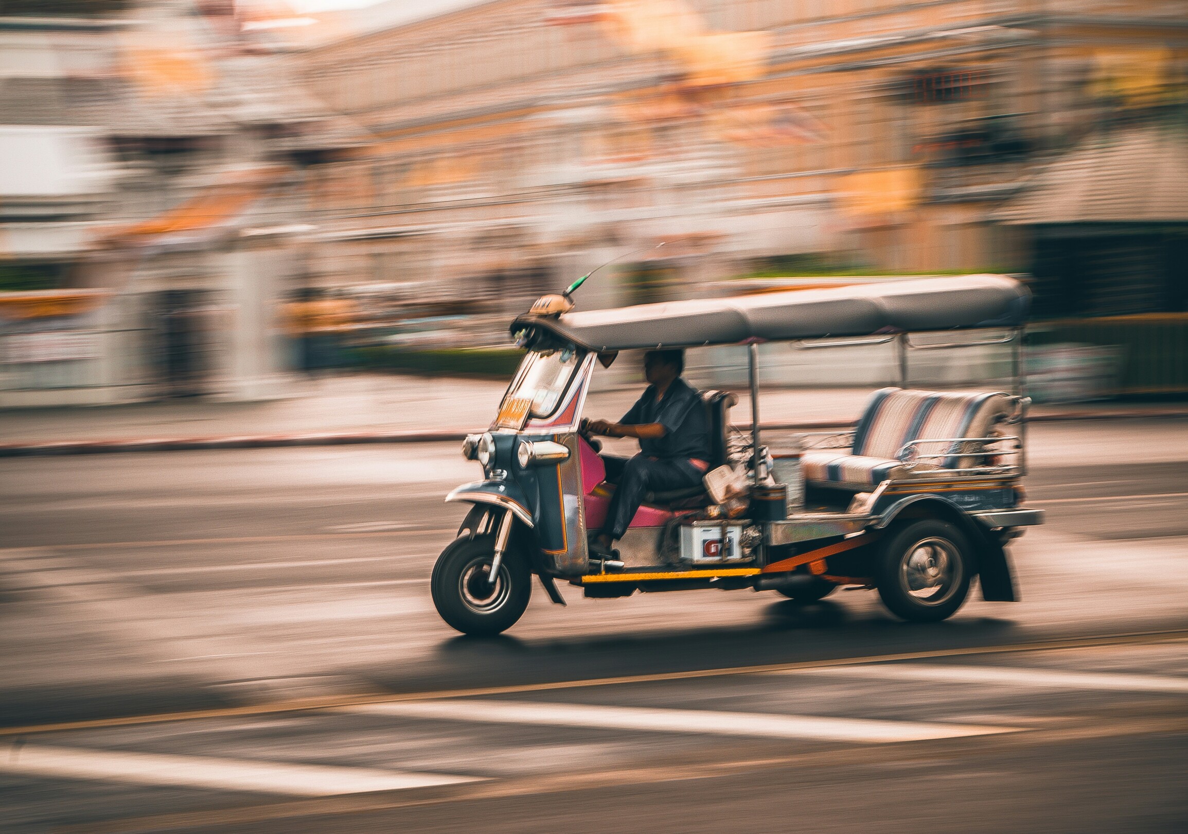Bangkok tuk tuk feature